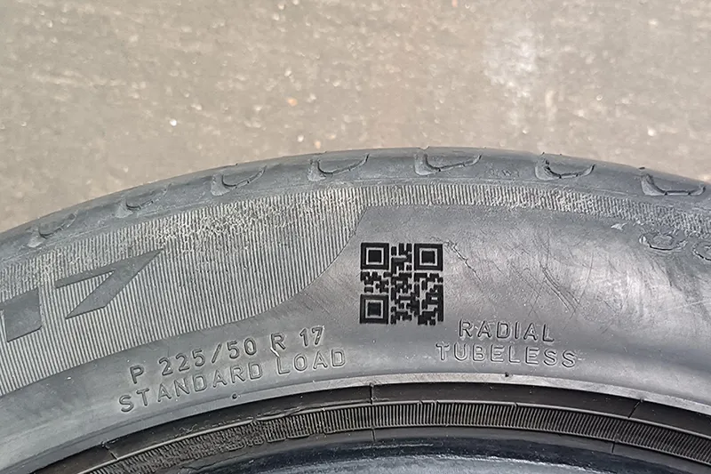 وسم ونقش بالليزر على الإطارات