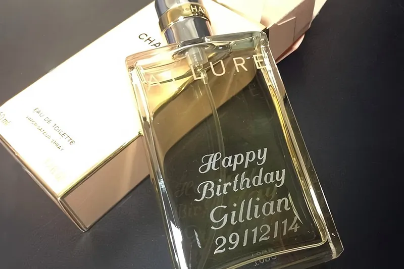 عبوات وزجاجات العطور