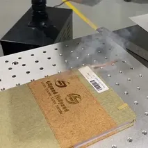 الوسم بالليزر لأغلفة الدفاتر