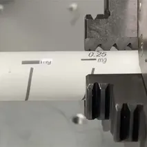 الوسم والنقش بالليزر على الأنابيب البلاستيكية