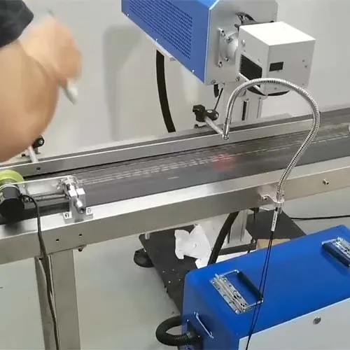 وسم بالليزر على أغطية الألمنيوم المضغوطة بدقة عالية وثبات دائم